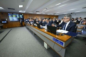 O texto aprovado na CCJ nesta quarta modifica o artigo 218-B do Código Penal -  (crédito: Andressa Anholete/Agência Senado)