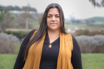 Dorin Ray, 44 anos, terapeuta de animais, sobrevivente do massacre de 7 de outubro de 2023 no kibbutz de Nir Oz 

