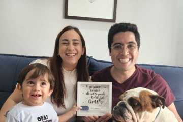 A bulldog estava presente até no anuncio da segunda gravidez de Millena  -  (crédito: Fotos: Arquivo pessoal)