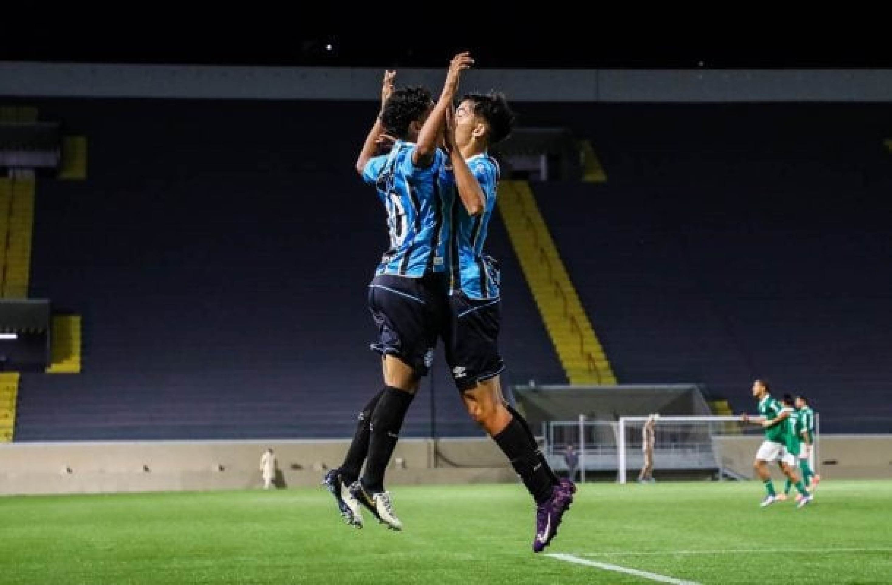 Grêmio vence Palmeiras nos pênaltis e avança para a final do Brasileiro Sub-17