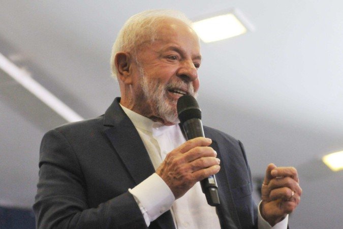 Lula diz que adversários 