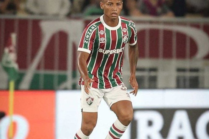 HÉRCULES - Não estava nos melhores dias. Errou bastante em várias saídas de bola, apesar da aplicação tática. NOTA 4.0 - Foto: Marcelo Gonçalves/Fluminense