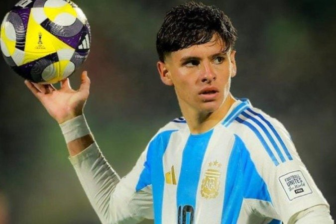 Atleta foi substituído imediatamente após se lesionar - (crédito: Foto: Divulgação / AFA) Atleta foi substituído imediatamente após se lesionar - (crédito: Foto: Divulgação / AFA)