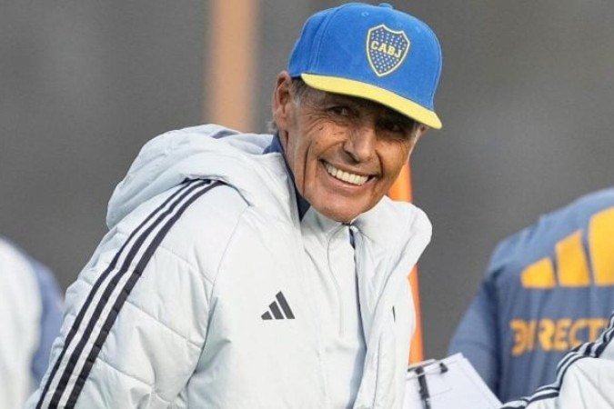 Miguel Ángel Russo em treino pelo Boca Juniors - (crédito: Foto: Divulgação / Boca Juniors) Miguel Ángel Russo em treino pelo Boca Juniors - (crédito: Foto: Divulgação / Boca Juniors)