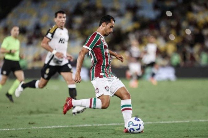 LIMA - Entrou no lugar de Lucho Acosta, mas não teve tantos lances de criação. Fez pouco para ajudar na parte ofensiva. NOTA 5.5 - Foto: Marcelo Gonçalves/Fluminense