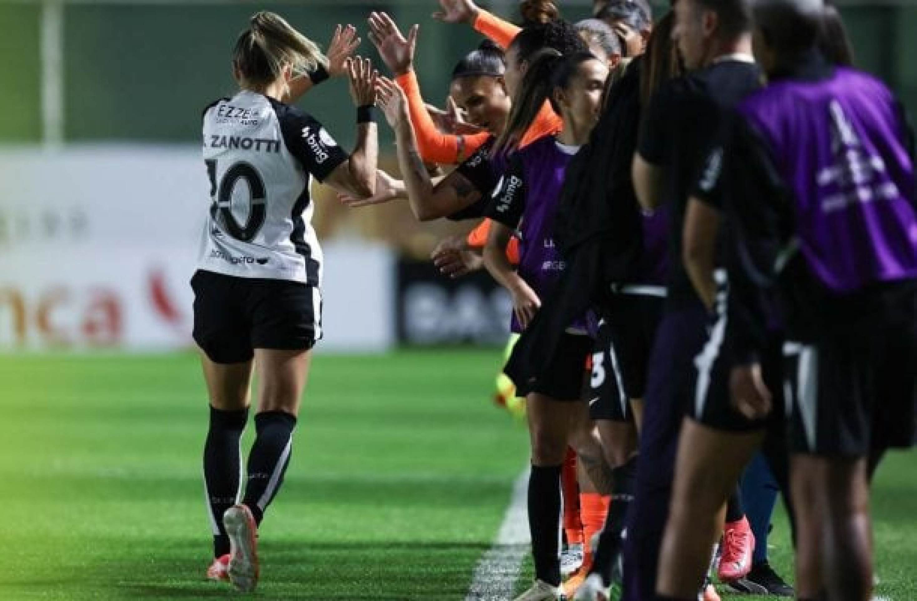 Corinthians vence Santa Fe e garante classificação na liderança na Libertadores Feminina