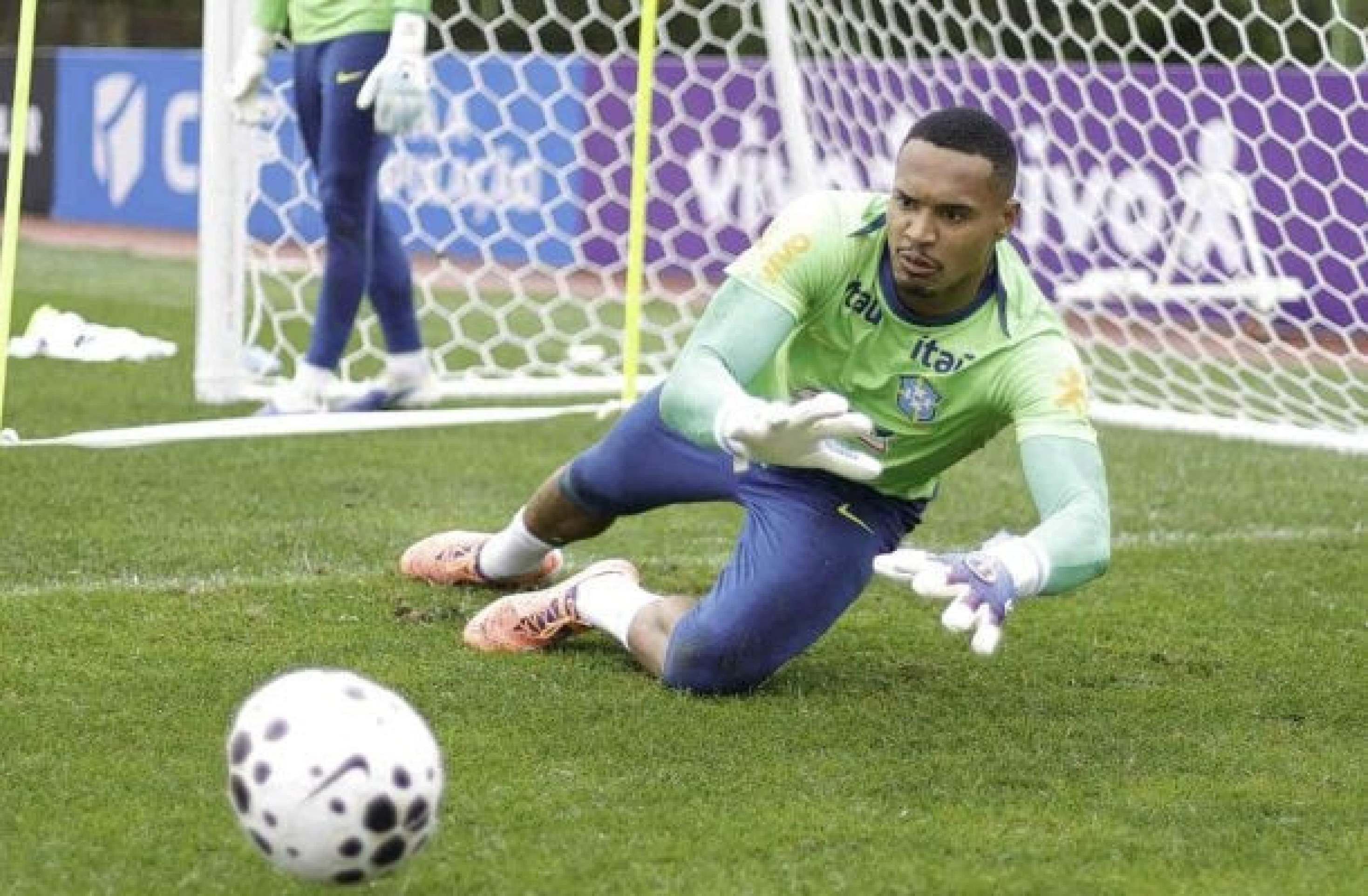 John comemora primeira convocação à Seleção: ???Um sonho sendo realizado???