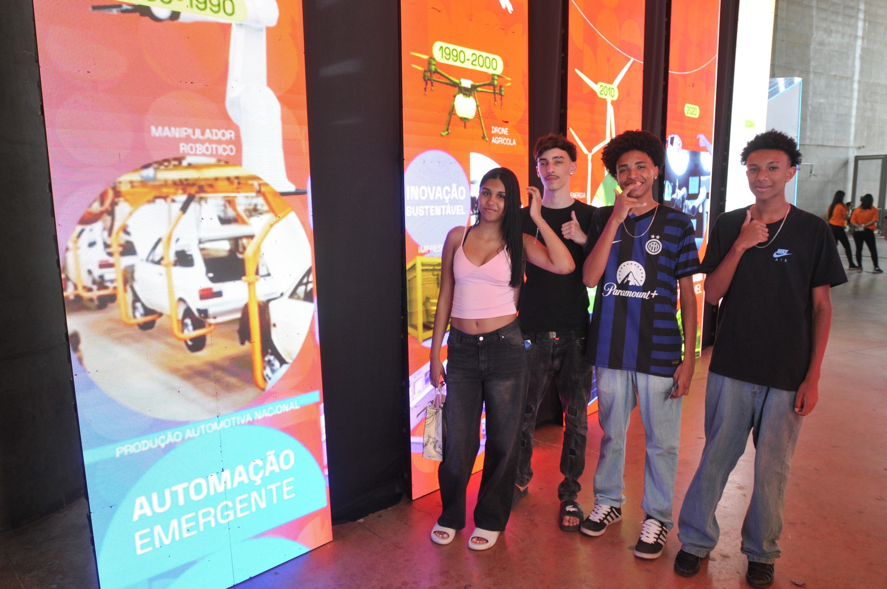 Yasmin Santos, Davi Gomes, João Fernando e Nathan Barcellos se encantaram com o Curicaca