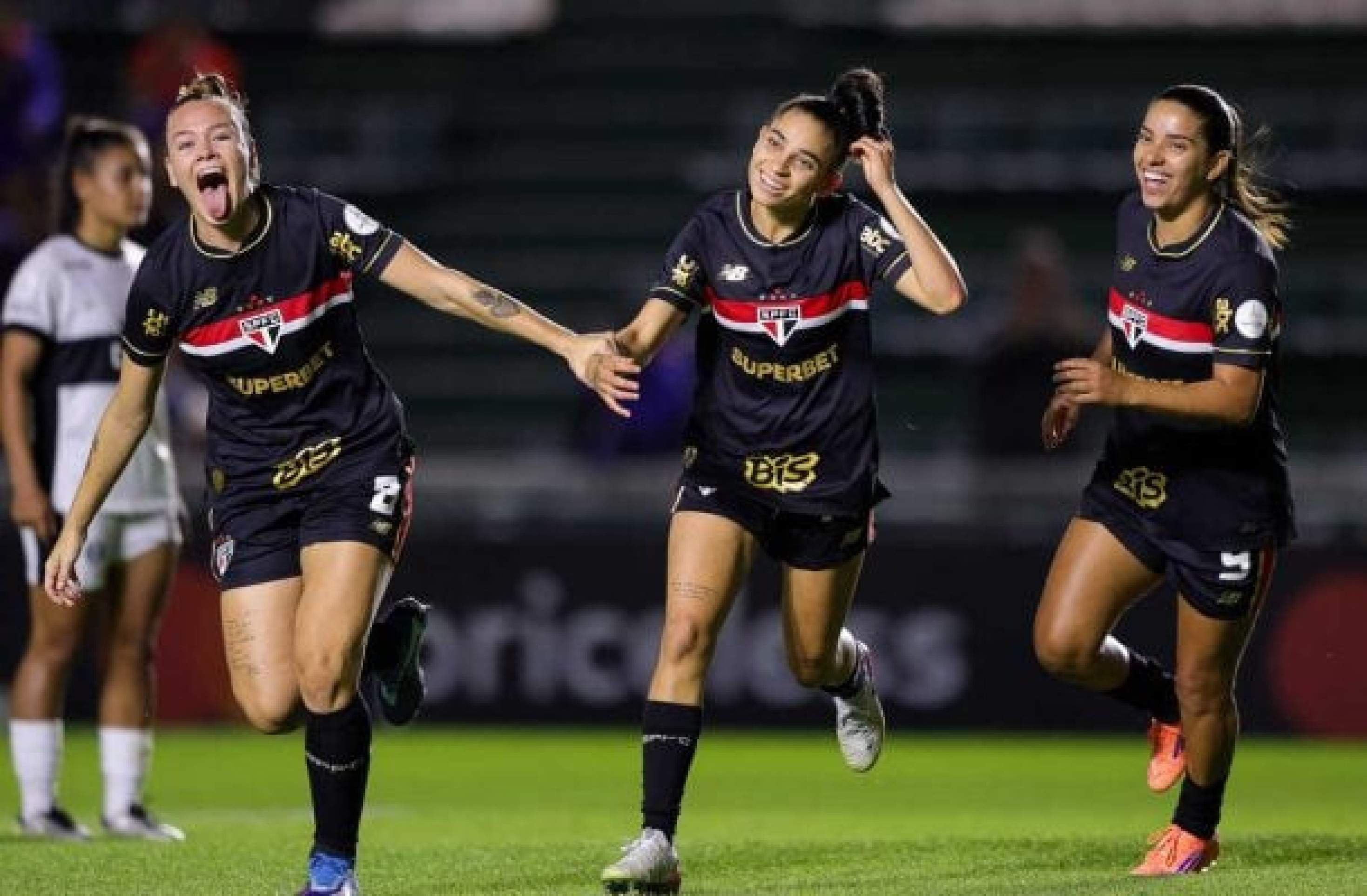 São Paulo vence Olimpia e se classifica às quartas de finais da Libertadores Feminina