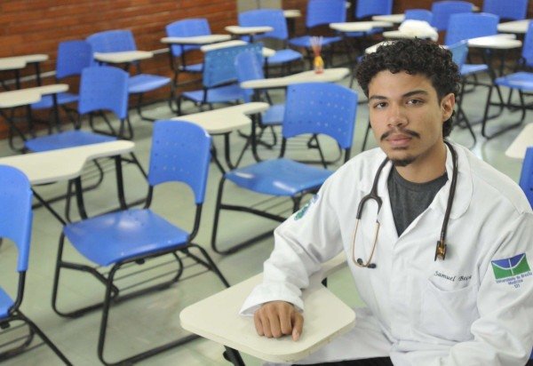 Minervino Junior CB/DA Press