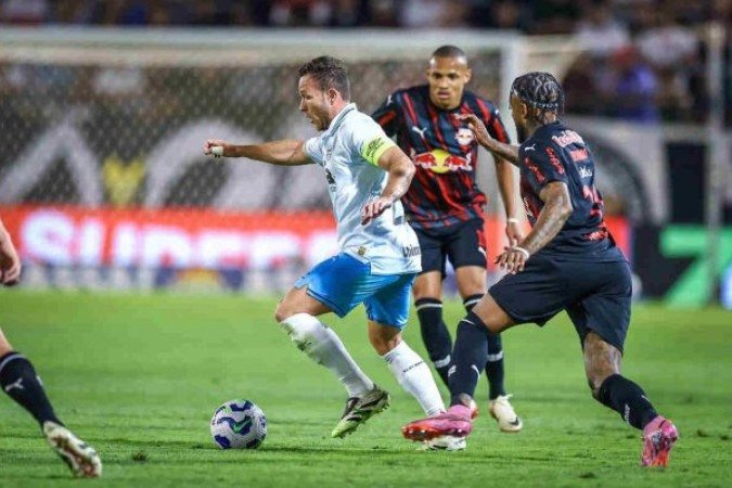 Marlon foi pivô de polêmica em jogo entre RB Bragantino e Grêmio - (crédito: Foto: LUCAS UEBEL/GREMIO FBPA) Marlon foi pivô de polêmica em jogo entre RB Bragantino e Grêmio - (crédito: Foto: LUCAS UEBEL/GREMIO FBPA)