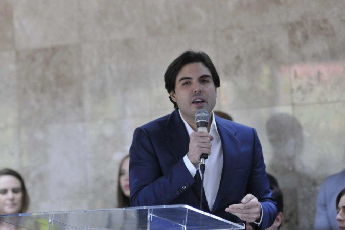 Bisneto de JK assume Secretaria da Juventude no DF: 