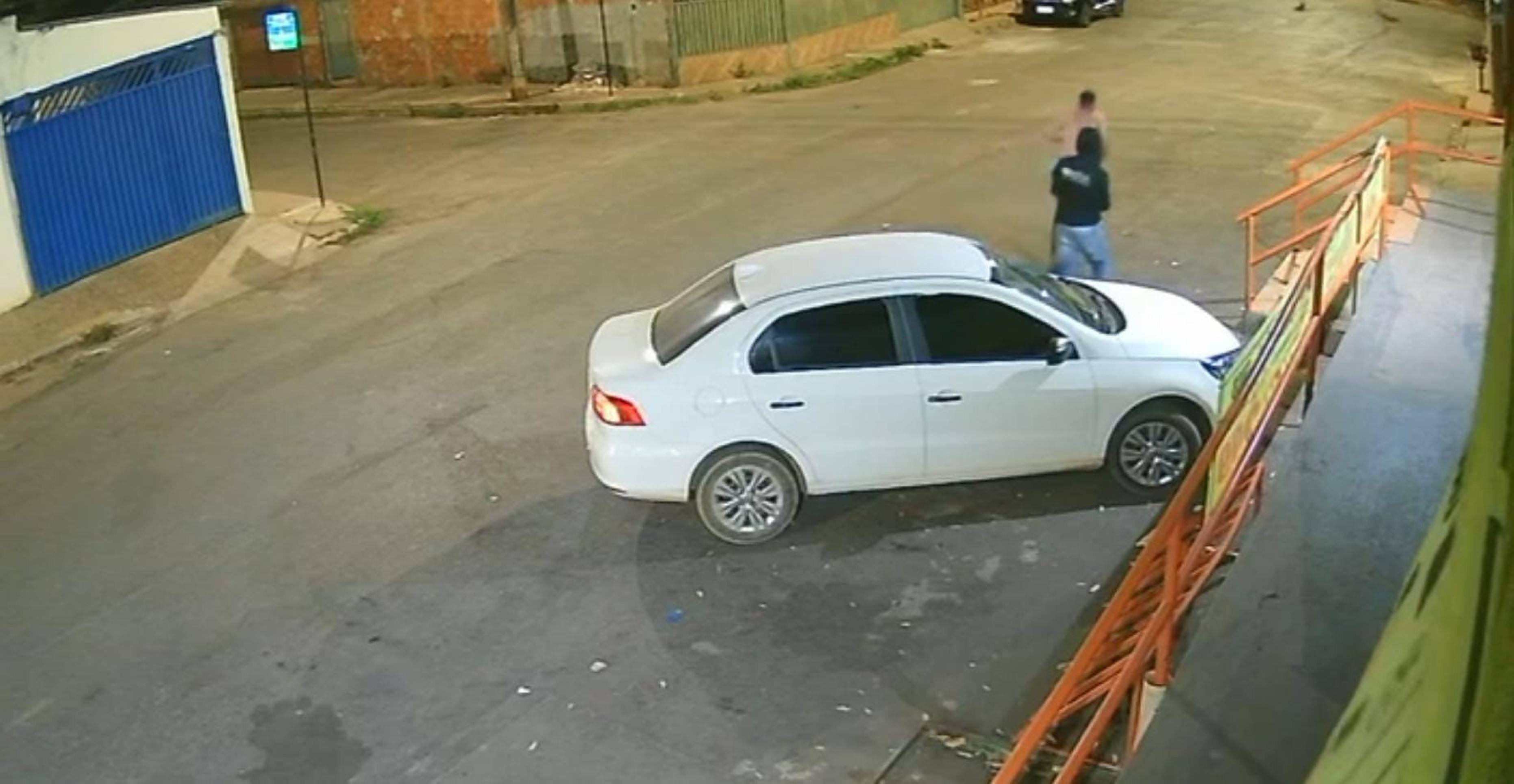 Dois suspeitos de sequestro relâmpago e roubo de carro são presos no DF