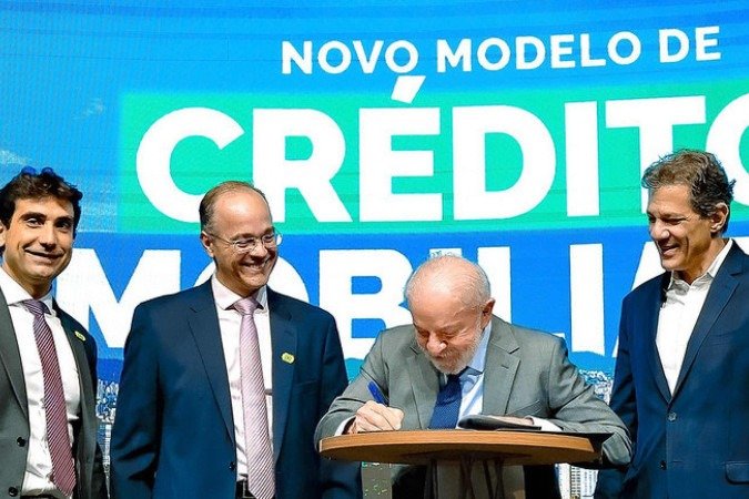 Cerimônia de lançamento de novo modelo de crédito imobiliário -  (crédito: Ricardo Stuckert/PR)
