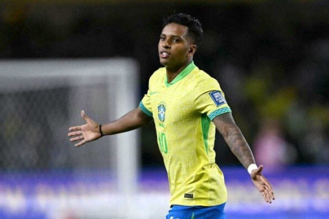 RODRYGO – Muita movimentação ofensiva, com boas soluções de passes e criatividade iniciando contra-ataques. Fez dois gols em finalizações de muita qualidade. NOTA 8,0. Foto: Mauro Pimentel/AFP via Getty Images