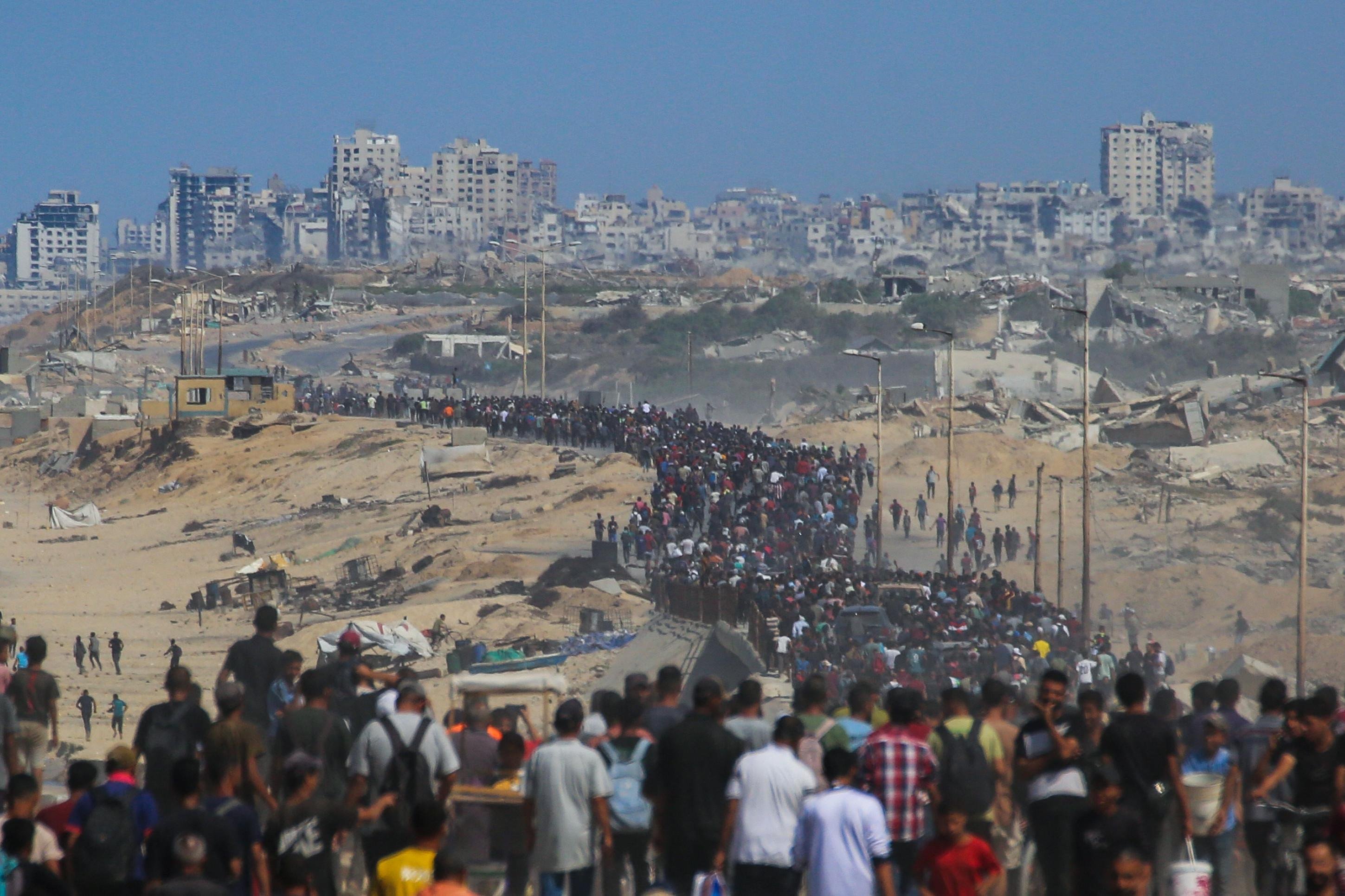 Com cessar-fogo, 200 mil palestinos voltam para a Faixa de Gaza