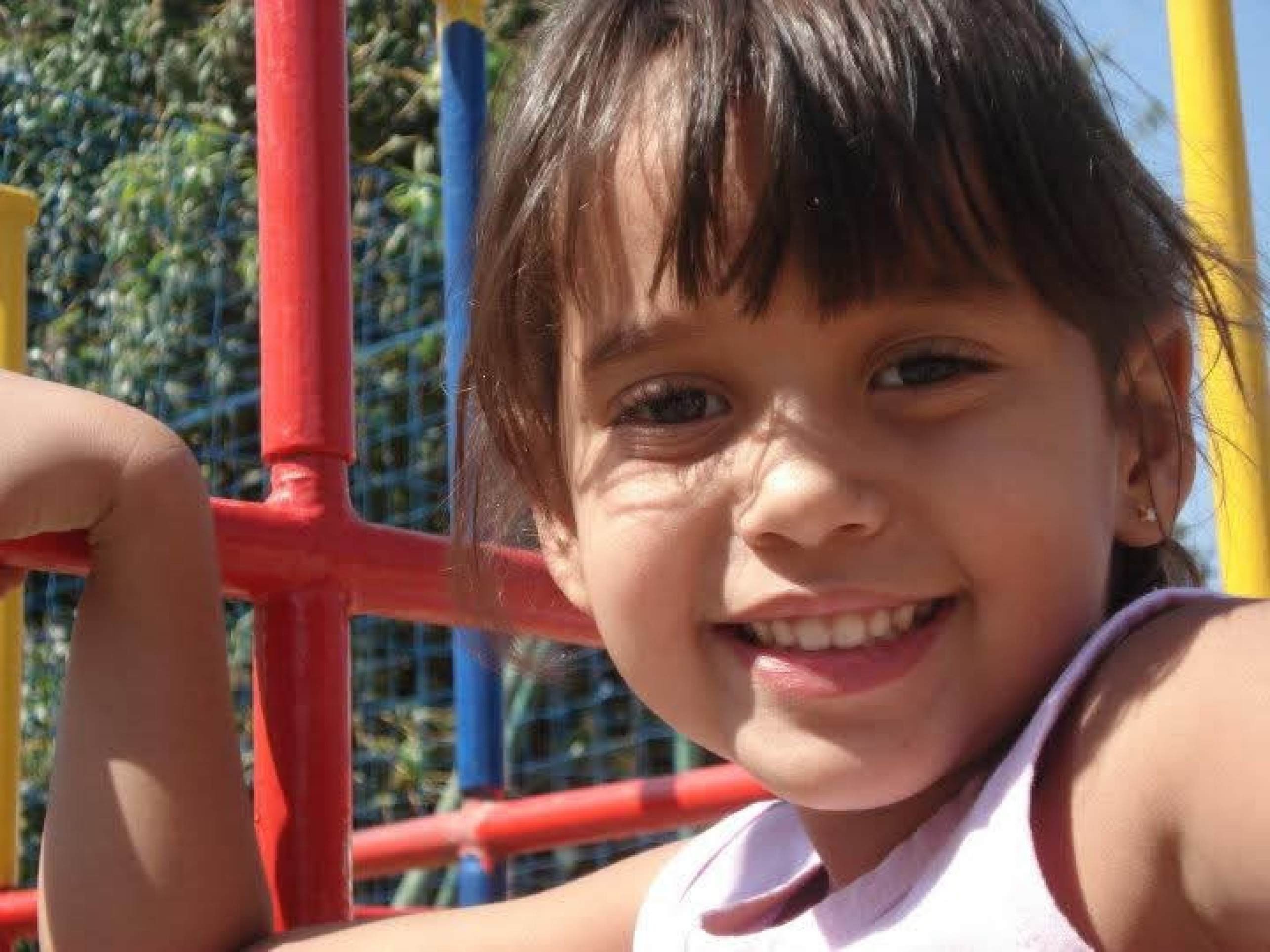 Helena Cordeiro brincando no Parque da Cidade em 2010