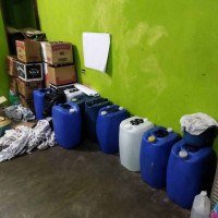 Ação de inteligência da força-tarefa de SP fecha fábrica de bebidas que usava etanol ‘batizado’ com metanol
 -  (crédito: Divulgação/Polícia Civil de São Paulo)