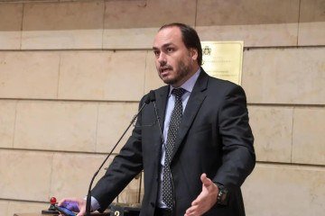 'Eduardo talvez jamais volte a ver o pai', declara Carlos sobre o irmão mais velho -  (crédito: Renan Olaz/CMRJ)