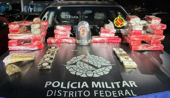 Foram encontrados R$ 90 mil reais em drogas no local. 
 -  (crédito: PMDF/ Divulgação )