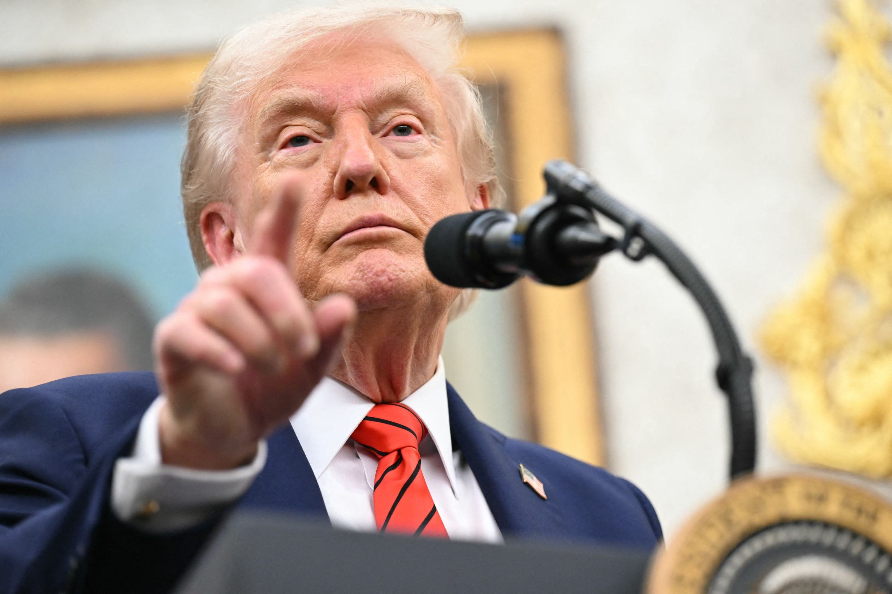 Trump autoriza ações da CIA para derrubar Maduro na Venezuela, diz NYT