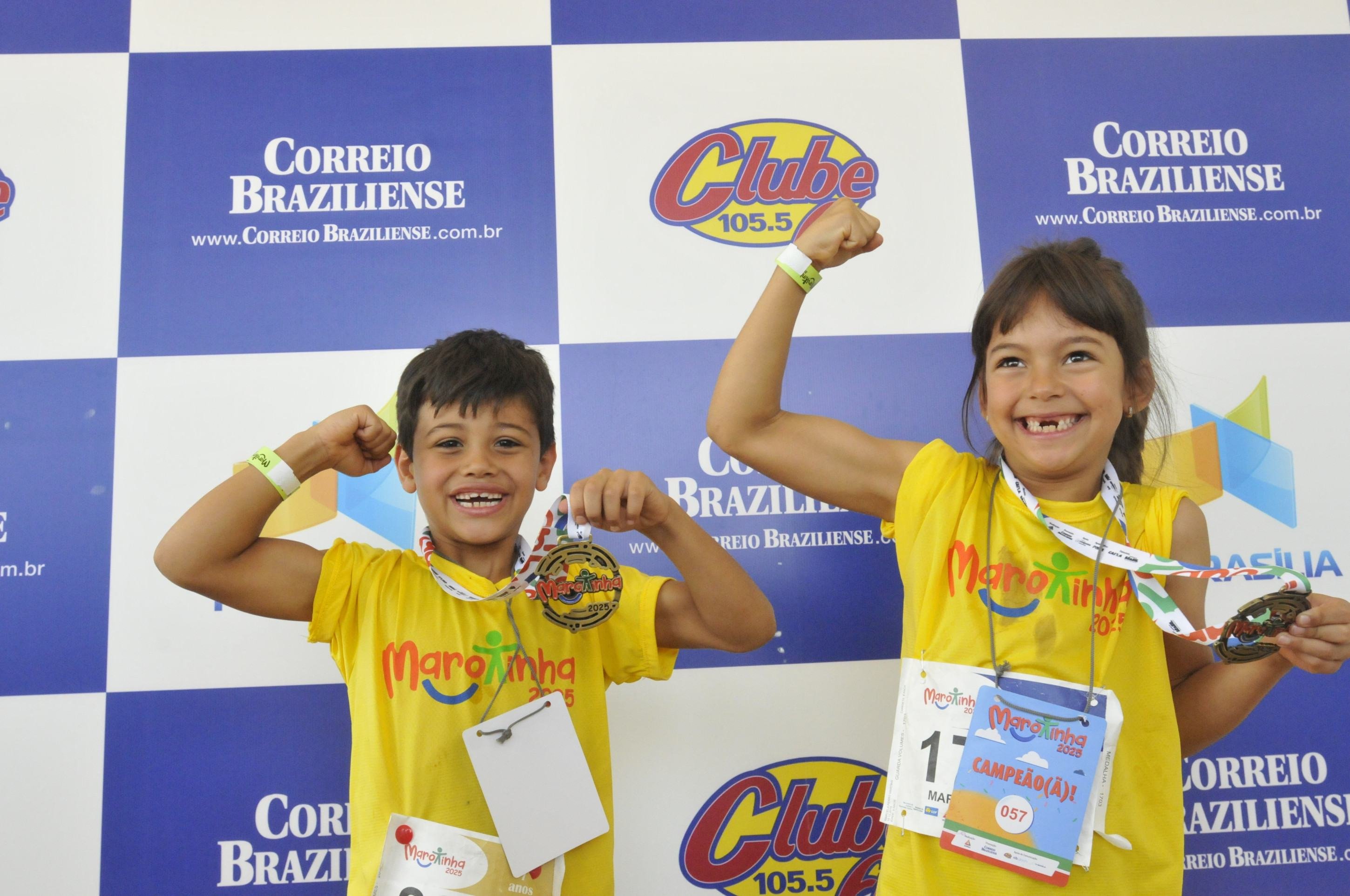  12.10.2025. Guilherme Felix CB/DA Press. Corrida Marotinha 2025 Gabriel Lúcio Escórcio, 7  Marcela Ferro, 6  Amigos e bianca ferro, mãe. 