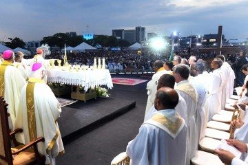 Missa em homenagem a Nossa Senhora Aparecida é tradição na Catedral -  (crédito:  Ed Alves CB/DA Press. )