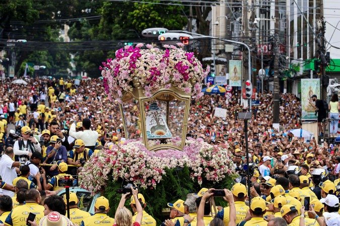 a Imagem Peregrina de Nossa Senhora fez o percurso entre a Catedral da Sé e a Praça Santuário, onde chegou por volta do meio-dia - (crédito: Marco Santos / Ag. Pará) a Imagem Peregrina de Nossa Senhora fez o percurso entre a Catedral da Sé e a Praça Santuário, onde chegou por volta do meio-dia - (crédito: Marco Santos / Ag. Pará)