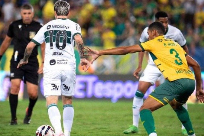 Cuiabá (de amarelo) envolceo Coritiba e consegue importante vitória em casa - (crédito: Foto: Divulgação/Coritiba) Cuiabá (de amarelo) envolceo Coritiba e consegue importante vitória em casa - (crédito: Foto: Divulgação/Coritiba)