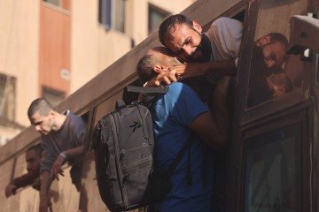 'Penso, também, nos palestinos cristãos, que hoje formam apenas 3% da população, e em como será difícil vencerem os bloqueios do Exército israelense para chegar até a Basílica da Natividade' -  (crédito: AFP)