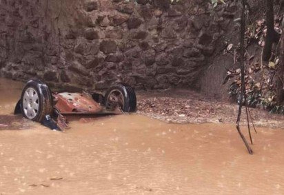 Sete pessoas morrem após carro cair em rio em Águas Lindas (GO)
