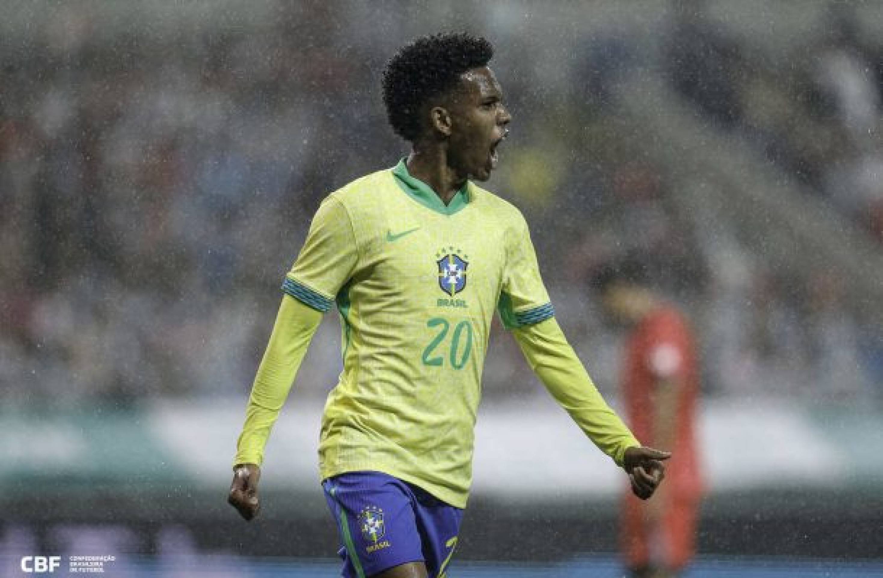 Estêvão pode se aproximar de Pelé em lista histórica da Seleção