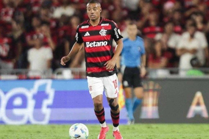 De La Cruz pode ser poupado contra o Botafogo: estratégia ou precaução?