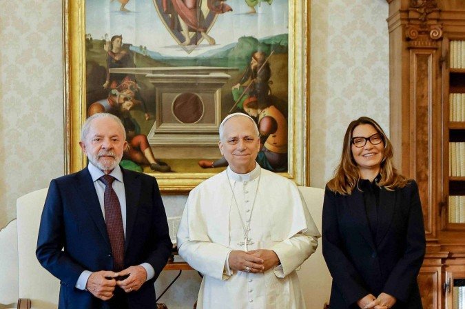 Lula encontra com Papa Leão XIV e fala sobre desigualdade e meio ambiente