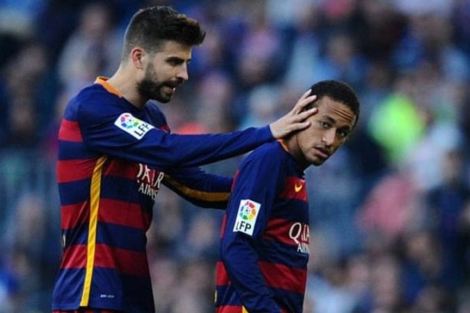 Piqué esteve com o brasileiro no auge do popular trio ofensivo do Barcelona, o MSN, formado ainda por Messi e Suárez - (crédito: Foto: Reprodução) Piqué esteve com o brasileiro no auge do popular trio ofensivo do Barcelona, o MSN, formado ainda por Messi e Suárez - (crédito: Foto: Reprodução)