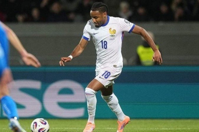 Nkunku marcou o primeiro gol da França no empate contra a Islândia -  (crédito: Foto: Divulgação)