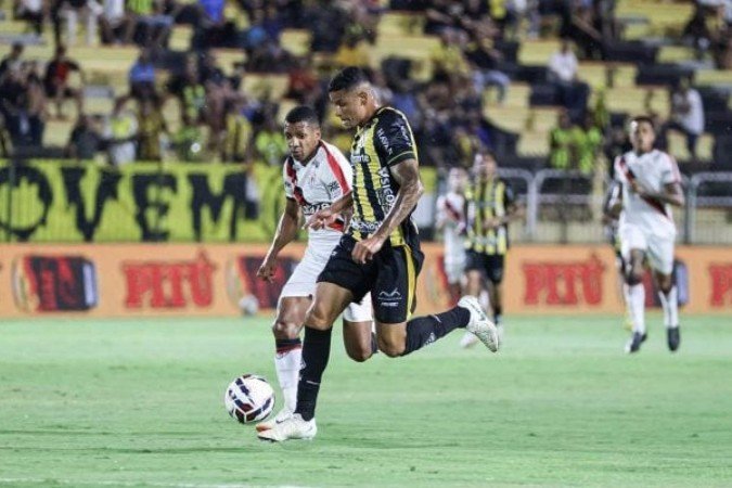 Voltaço venceu o rival com autoridade e segue vivo na luta contra o rebaixamento -  (crédito: Foto: Divulgação / Vota Redonda FC)