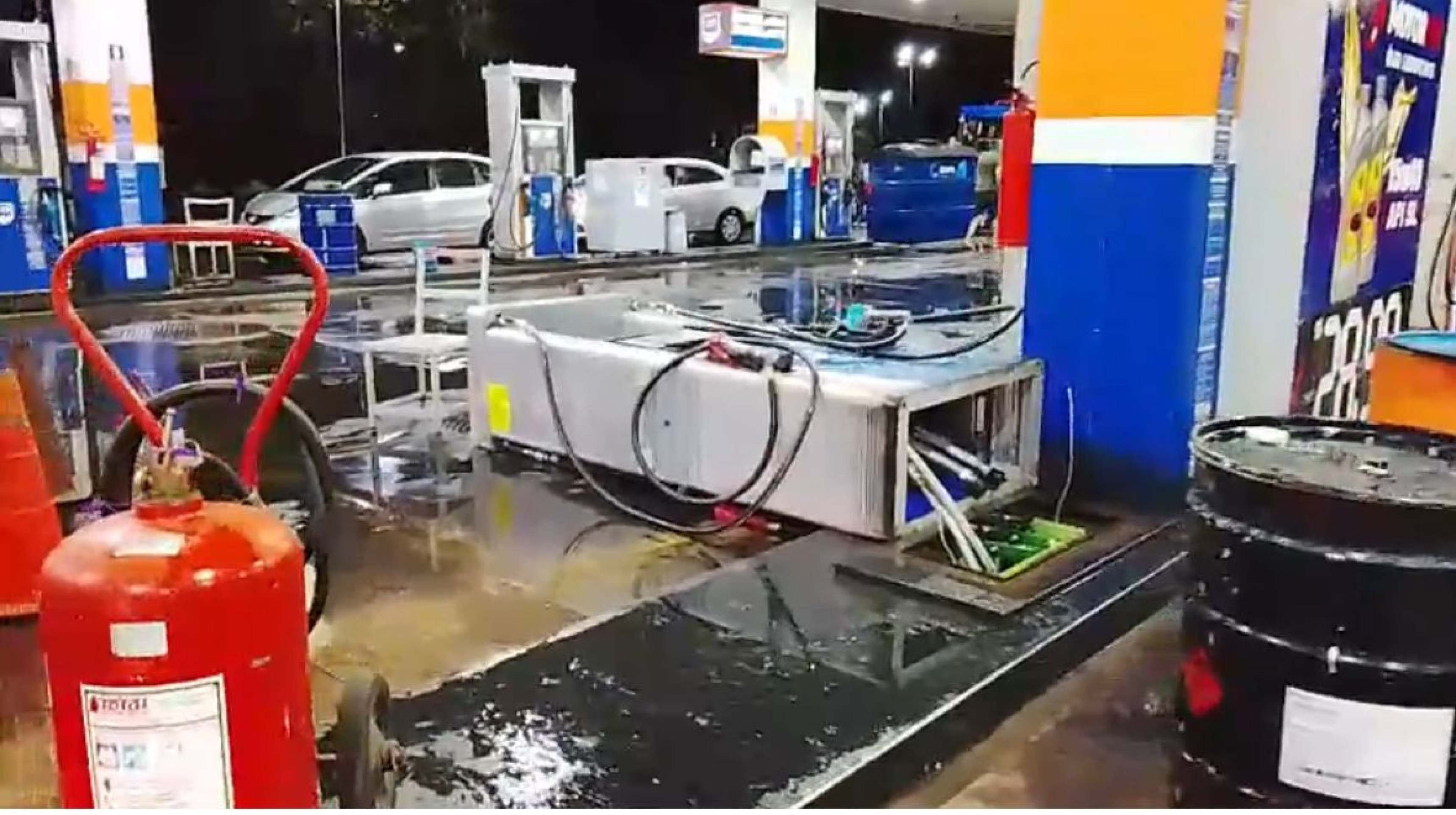 Fortes ventos derrubam bombas de combustível durante chuva no Paranoá