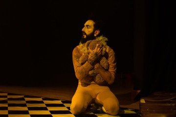  Um Lugar de Amor 
Com o Grupo Pele. Hoje, às 15h, amanhã, às 19h, e domingo, às 18h, no Teatro da CAIXA – CAIXA Cultural Brasília (SBS Quadra 4 Lotes ¾). Ingressos: R$ 30 e R$ 15 (meia), à venda na bilheteria do teatro e no site Bilheteria Cultural. Classificação indicativa livre
