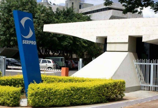 Objetivo do Serpro é democratizar o uso de IA generativa por qualquer órgão das administrações públicas federal e de estados e municípios