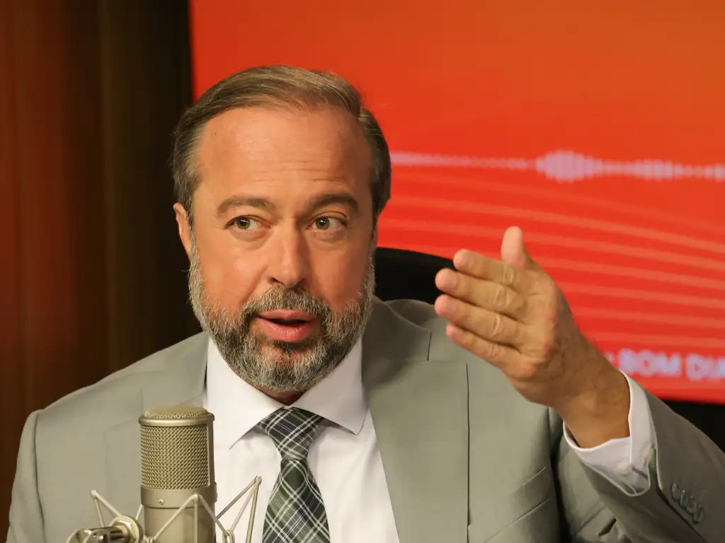 O ministro de Minas e Energia, Alexandre Silveira, dá entrevista ao programa Bom Dia, Ministro -  (crédito: Fabio Rodrigues-Pozzebom/ Agência Brasil)