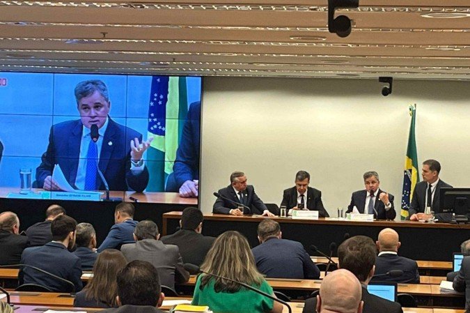 Efraim explicou que o ministro da Fazenda pediu mais tempo para discutir possíveis ajustes na LDO  -  (crédito: Danandra Rocha/CB/D.A Press)