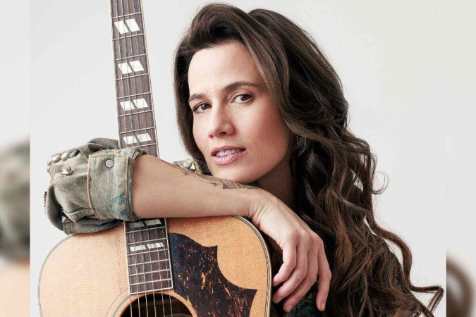 O ponto alto da noite será o show da cantora Ana Cañas, que sobe ao palco às 22h - (crédito: Divulgação/Casa do Cantador) O ponto alto da noite será o show da cantora Ana Cañas, que sobe ao palco às 22h - (crédito: Divulgação/Casa do Cantador)