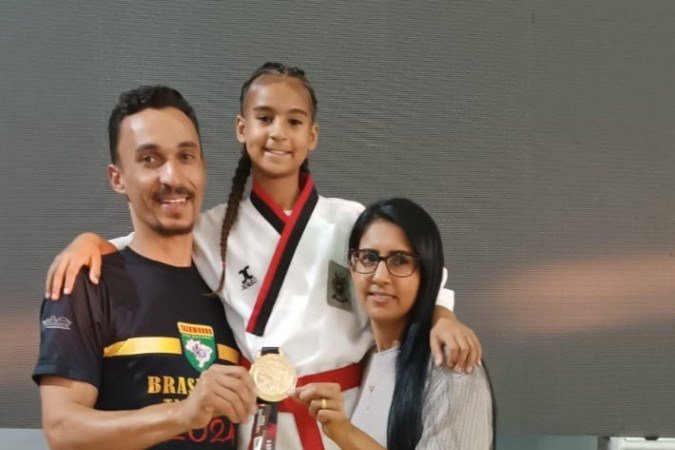 Brasiliense de 10 anos vence Mundial de Taekwondo