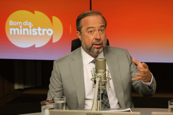 Segundo Alexandre Silveira, ao contrário dos episódios ocorridos em 2001 e em 2021, o país tem, hoje, excesso de produção energética -  (crédito: Fabio Rodrigues-Pozzebom/Agência Brasil)