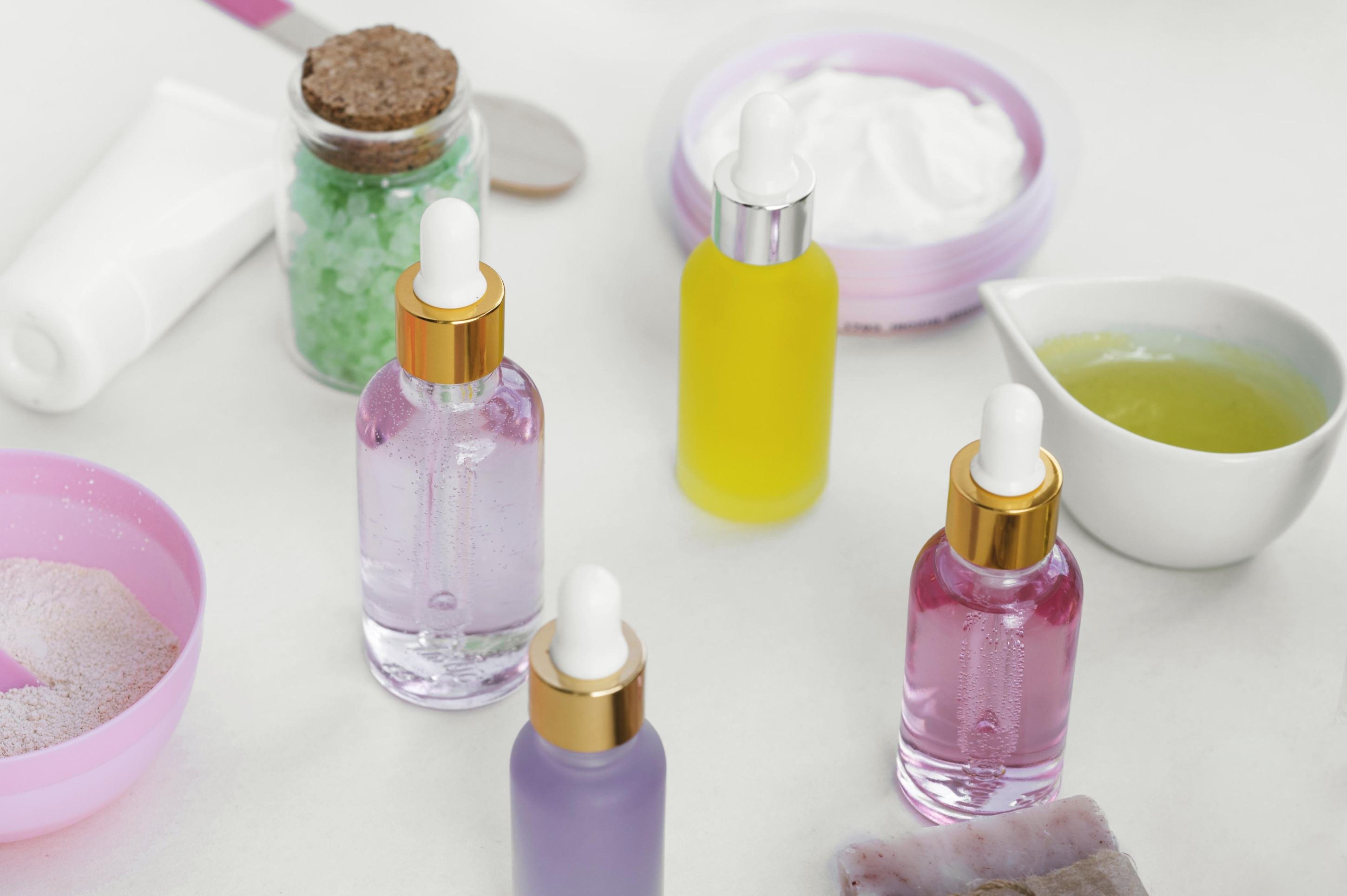 Conheça os ácidos faciais e descubra os benefícios de cada um para a sua pele