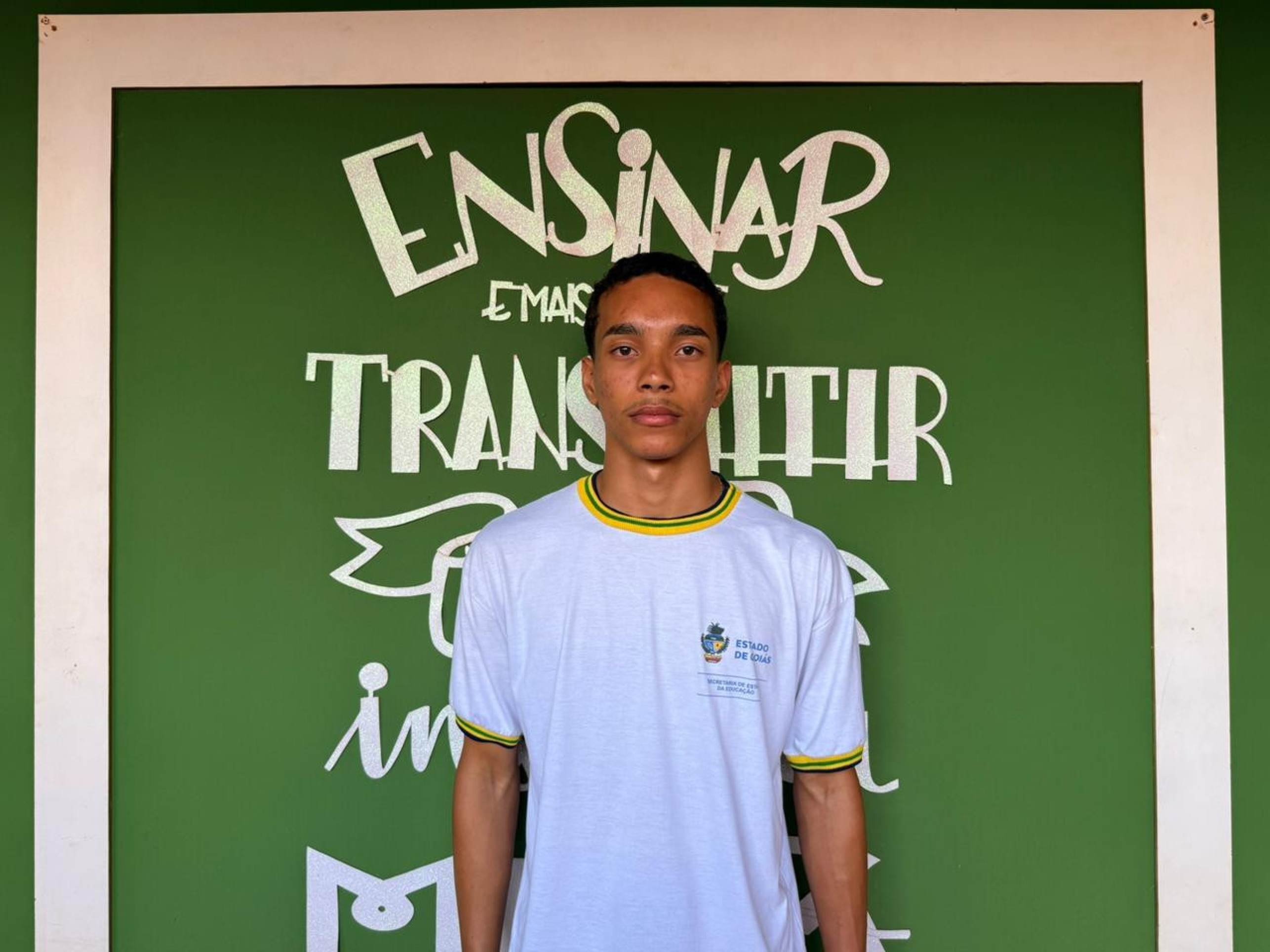 Pedro Ícaro edita vídeos para o portal