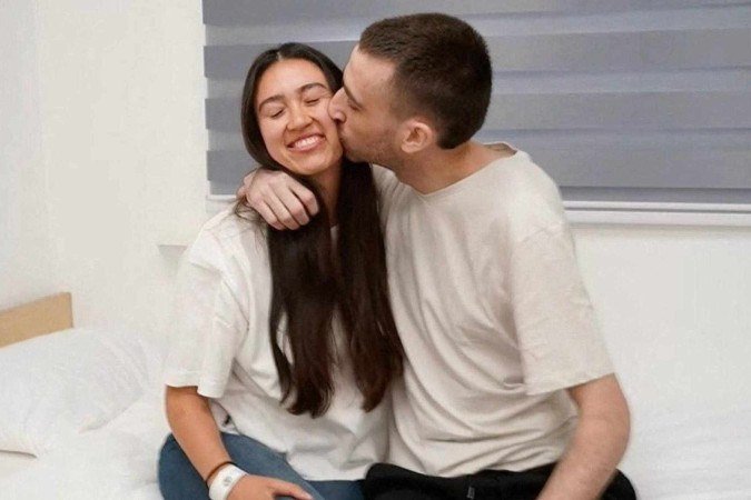 Argamani postou fotos do casal juntos de novo no Instagram  -  (crédito: noargamani - Instagram)