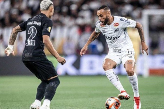 Santos e Corinthians se enfrentam nesta quarta-feira, na Vila Belmiro -  (crédito: Foto: Raul Baretta/ Santos FC)