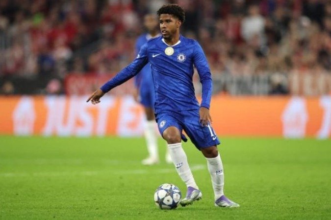 Entre os nomes, está o de Andrey Santos, volante que atualmente defende as cores do Chelsea, da Inglaterra -  (crédito: Foto: Alex Grimm/Getty Images)